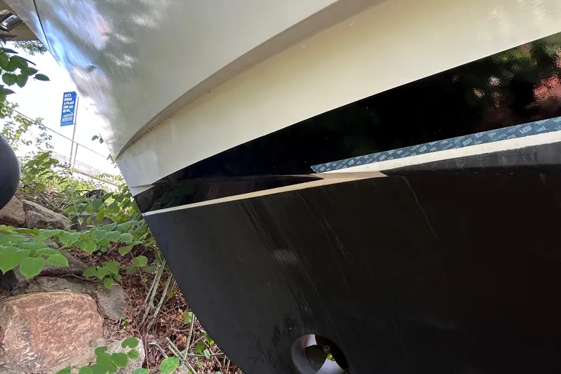 Slide: The Image of Hatteras 70 Cockpit Motor Yacht 1991 - 88