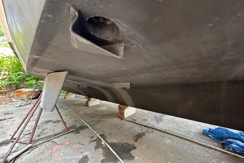 Slide: The Image of Hatteras 70 Cockpit Motor Yacht 1991 - 90