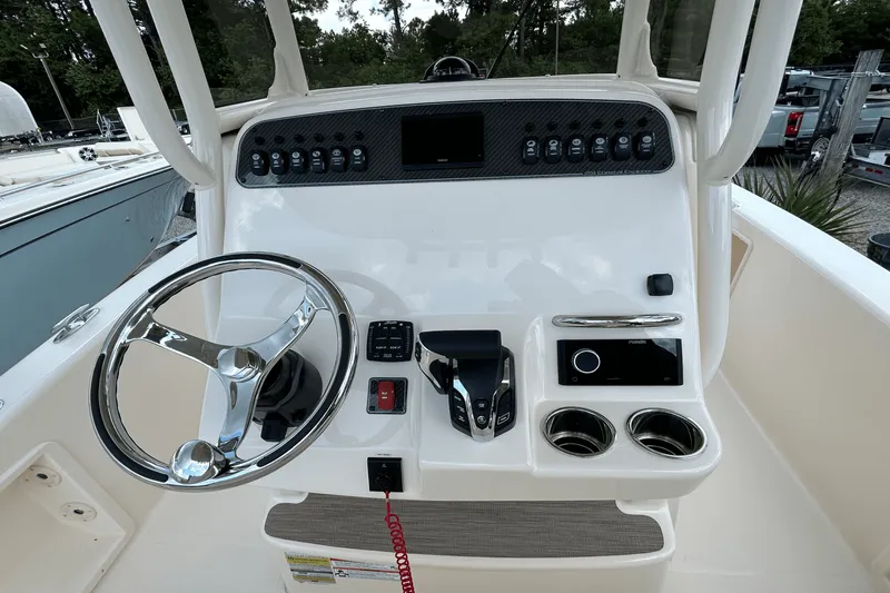 Slide: The Image of Grady-White 251 CE 2026 - 10