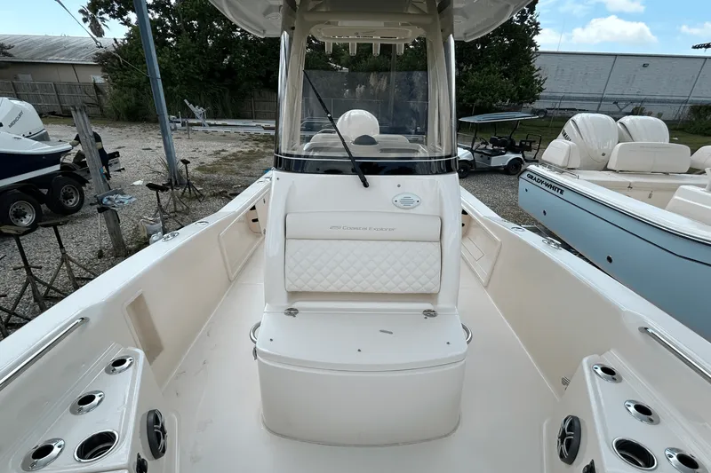 Slide: The Image of Grady-White 251 CE 2026 - 15