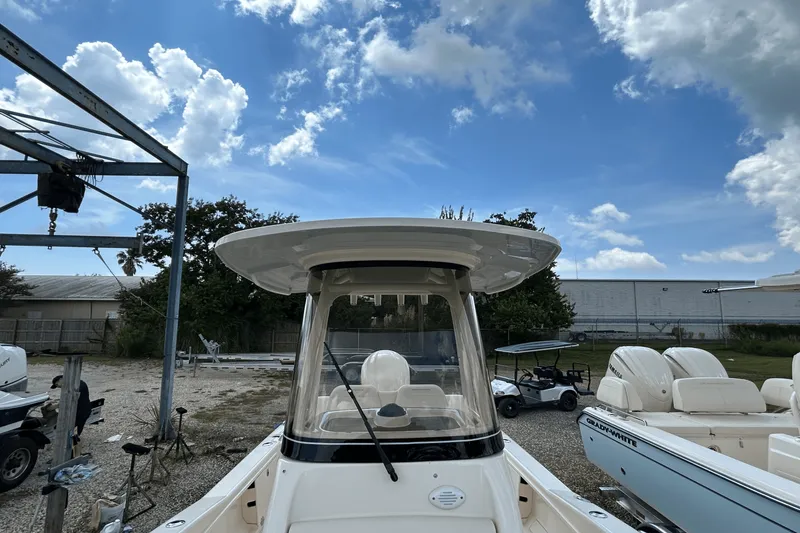 Slide: The Image of Grady-White 251 CE 2026 - 16