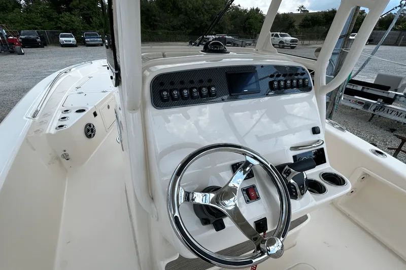 Slide: The Image of Grady-White 251 CE 2026 - 18