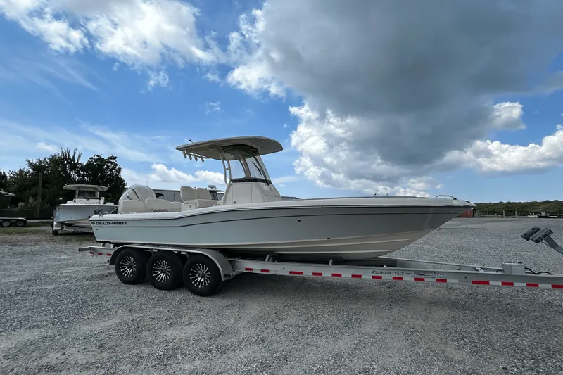 Slide: The Image of Grady-White 251 CE 2026 - 4