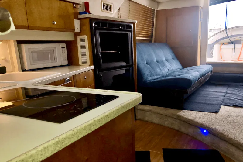 Slide: The Image of Silverton 351 SEDAN CRUISER 2000 - 20