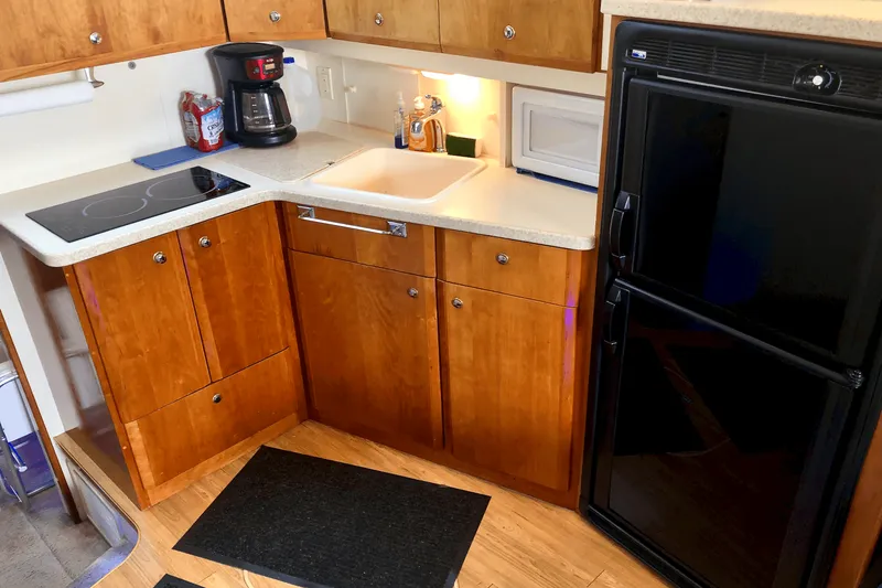 Slide: The Image of Silverton 351 SEDAN CRUISER 2000 - 21