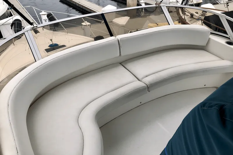 Slide: The Image of Silverton 351 SEDAN CRUISER 2000 - 7