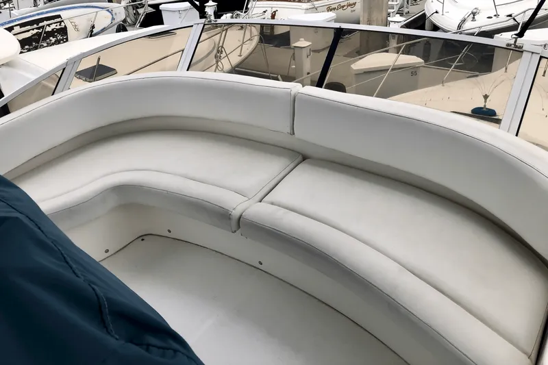 Slide: The Image of Silverton 351 SEDAN CRUISER 2000 - 8