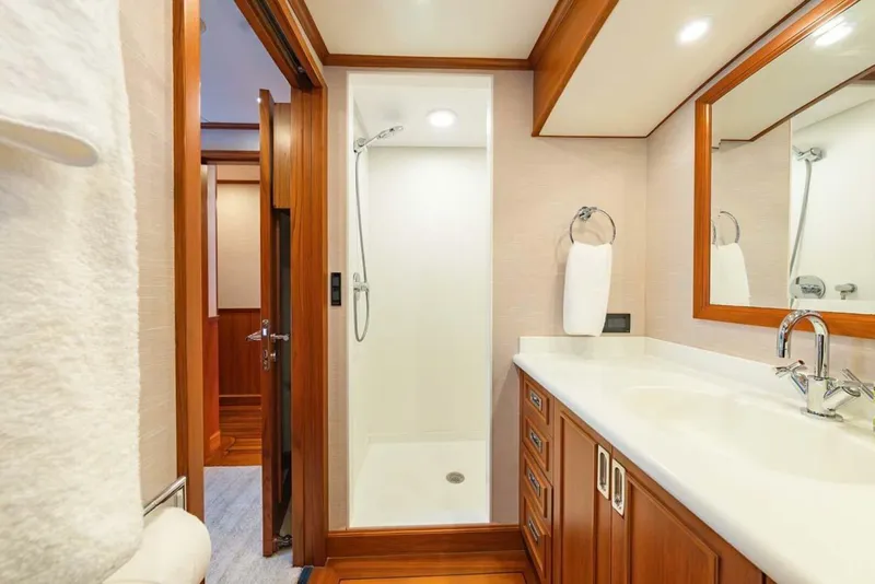 Slide: The Image of Feadship Gentleman's Yachtfish 1984 - 25