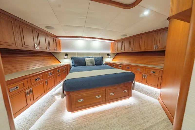 Slide: The Image of Feadship Gentleman's Yachtfish 1984 - 14
