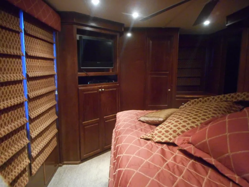 Slide: The Image of Luxurious bedroom in Sharpe Kohala Sun Trip 2008 houseboat. - 29