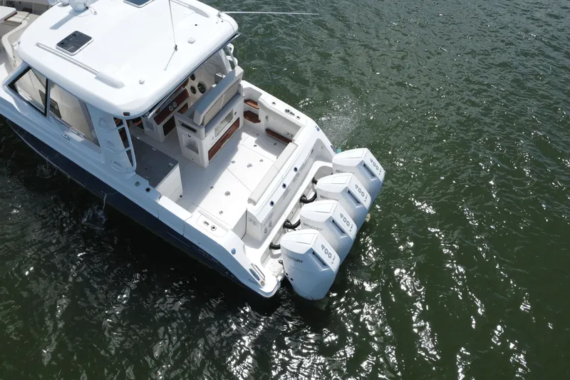 Slide: The Image of Boston Whaler 380 Realm 2025 - 17