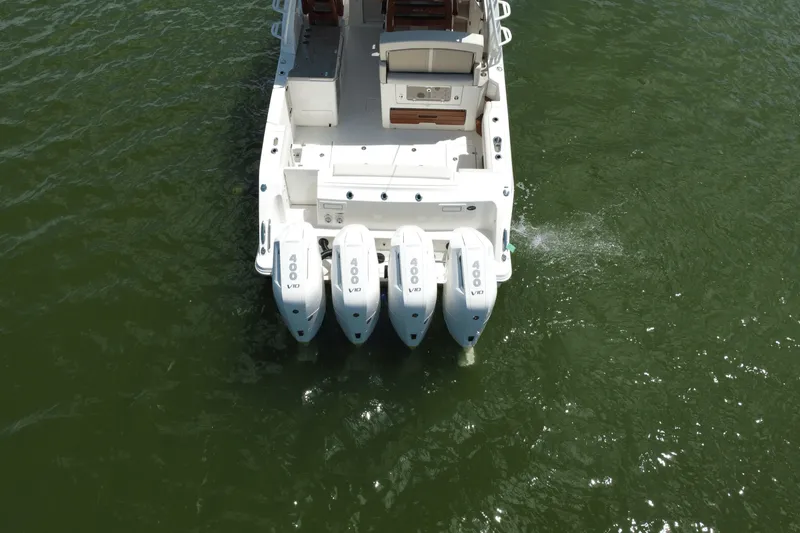 Slide: The Image of Boston Whaler 380 Realm 2025 - 18