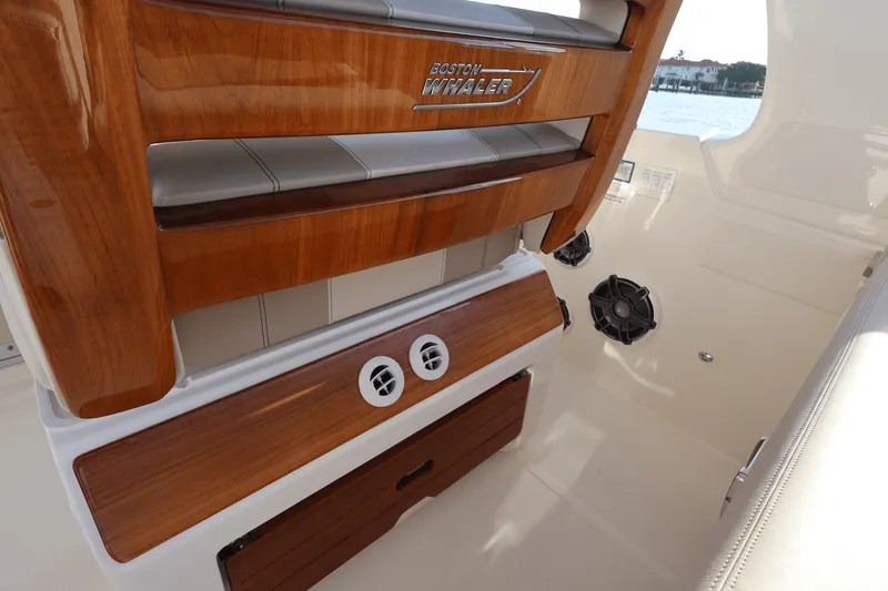 Slide: The Image of Boston Whaler 380 Realm 2025 - 43