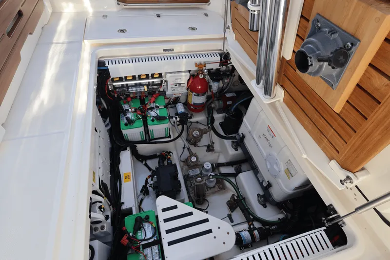 Slide: The Image of Boston Whaler 380 Realm 2025 - 59