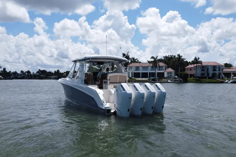 Slide: The Image of Boston Whaler 380 Realm 2025 - 6