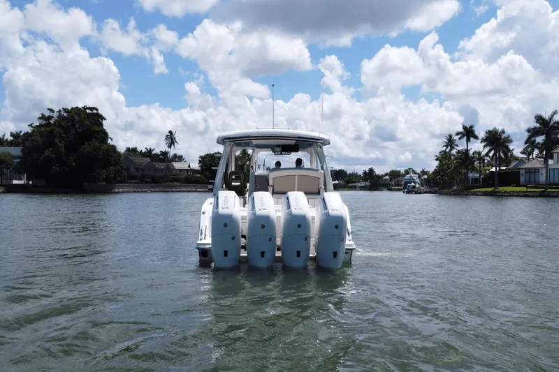 Slide: The Image of Boston Whaler 380 Realm 2025 - 7