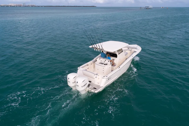 Slide: The Image of Scout 305LXF 2026 - 4