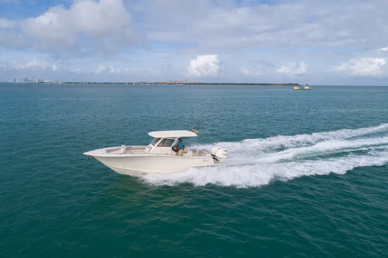 Slide: The Image of Scout 305LXF 2026 - 8