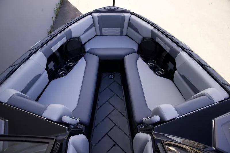 Slide: The Image of Malibu 26 LSV 2026 - 30