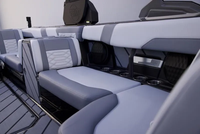 Slide: The Image of Malibu 26 LSV 2026 - 45