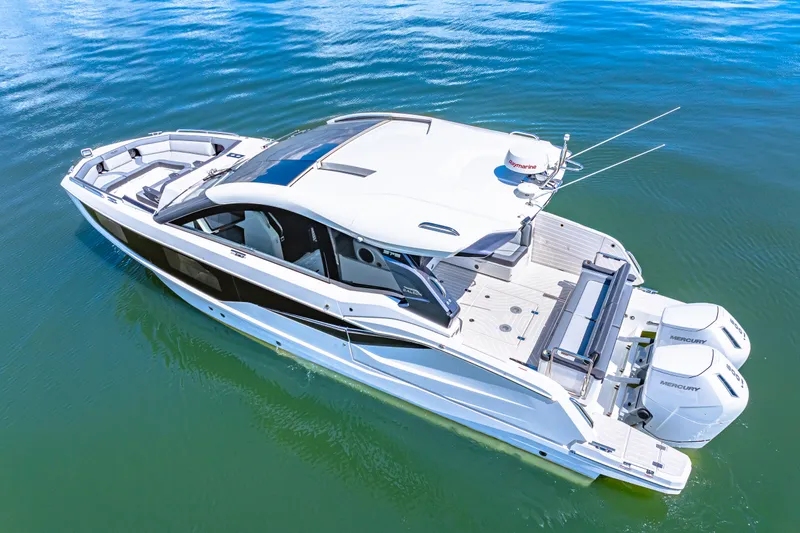 Slide: The Image of Galeon 375 GTO 2025 - 1