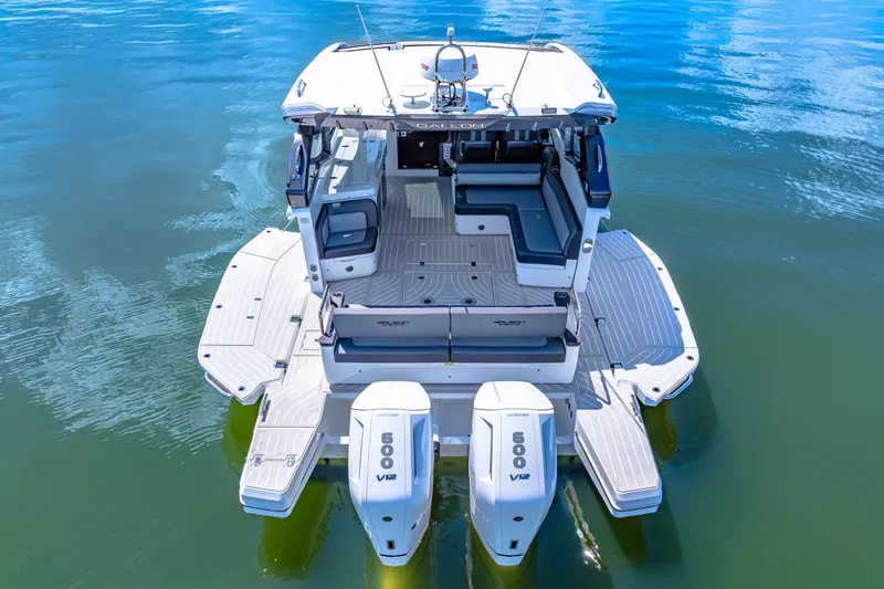 Slide: The Image of Galeon 375 GTO 2025 - 13