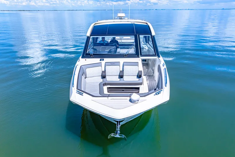 Slide: The Image of Galeon 375 GTO 2025 - 3