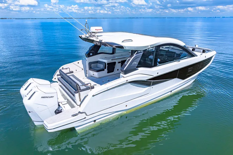 Slide: The Image of Galeon 375 GTO 2025 - 38