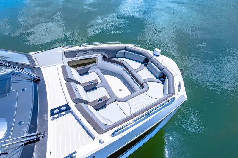 Slide: The Image of Galeon 375 GTO 2025 - 4