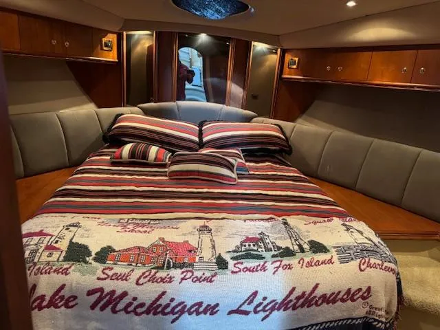 Slide: The Image of Cruisers 4450 Express Motoryacht 2000 - 52