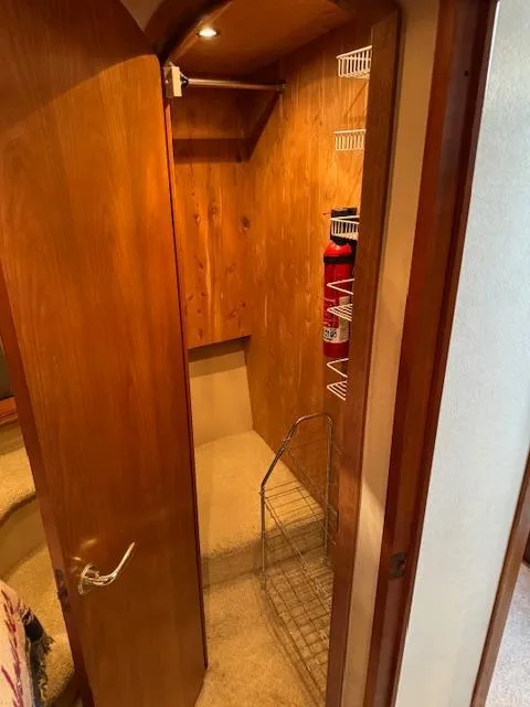 Slide: The Image of Cruisers 4450 Express Motoryacht 2000 - 55