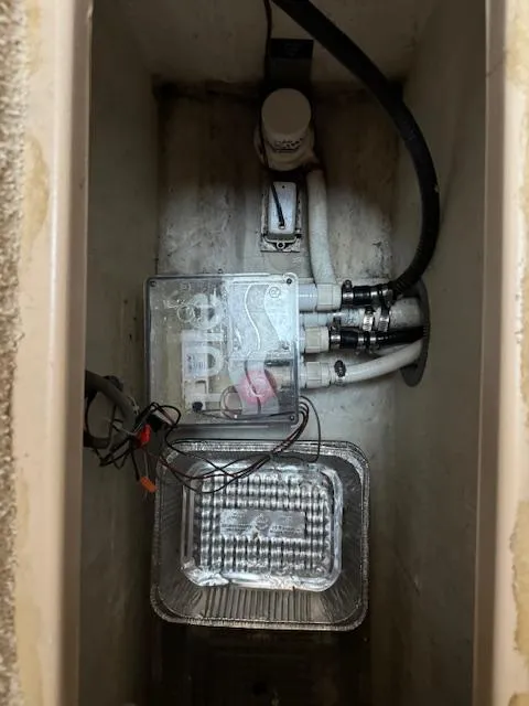 Slide: The Image of Cruisers 4450 Express Motoryacht 2000 - 60