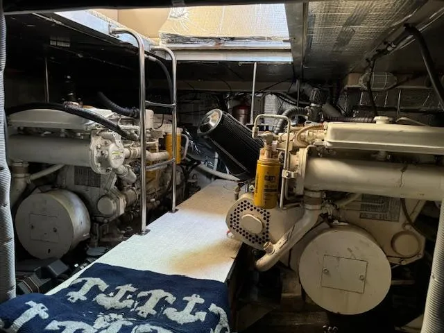 Slide: The Image of Cruisers 4450 Express Motoryacht 2000 - 63