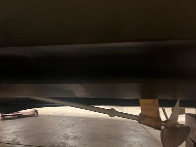 Slide: The Image of Cruisers 4450 Express Motoryacht 2000 - 72