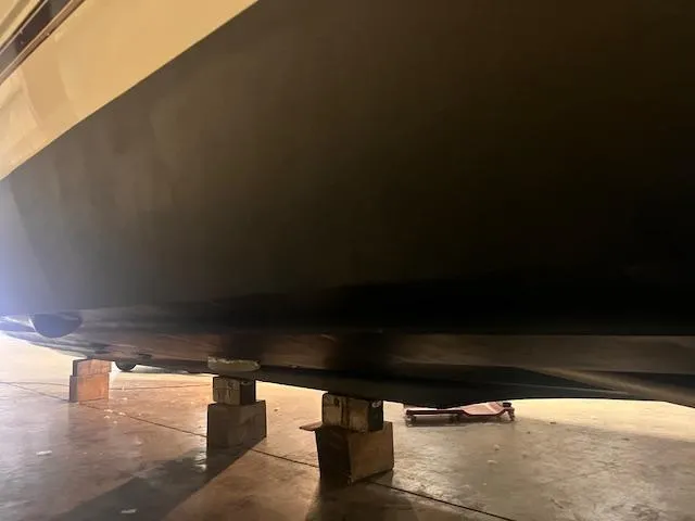 Slide: The Image of Cruisers 4450 Express Motoryacht 2000 - 73