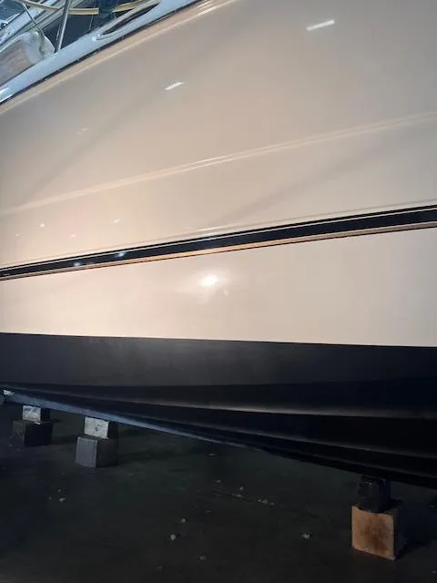 Slide: The Image of Cruisers 4450 Express Motoryacht 2000 - 83