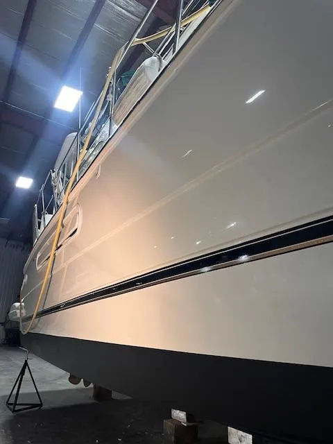 Slide: The Image of Cruisers 4450 Express Motoryacht 2000 - 86