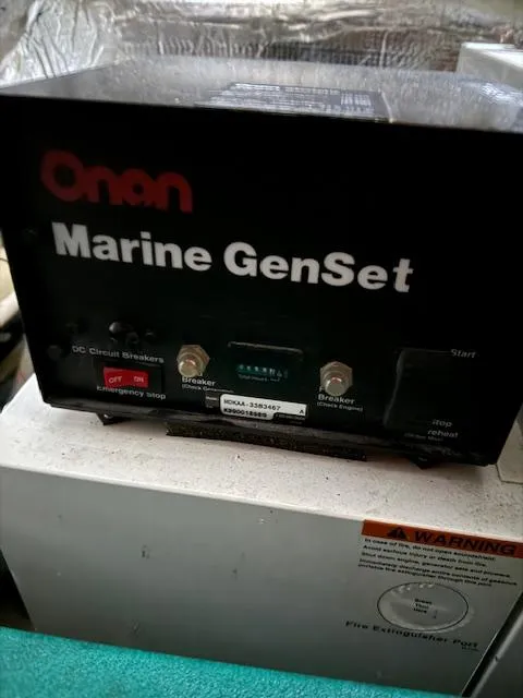 Slide: The Image of Cruisers Yachts 4450 Express Motoryacht 2000 - 62