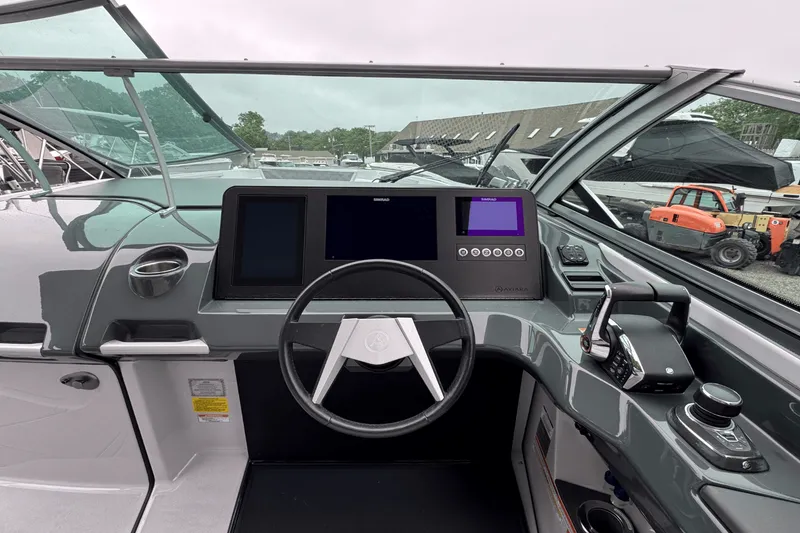 Slide: The Image of Aviara AV32 Outboard 2022 - 16