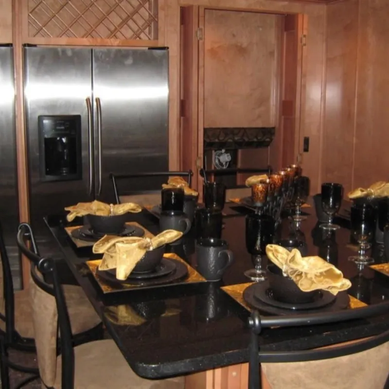 Slide: The Image of Luxurious dining area in 2009 Sumerset Summer Breeze Trip #12 houseboat. - 4