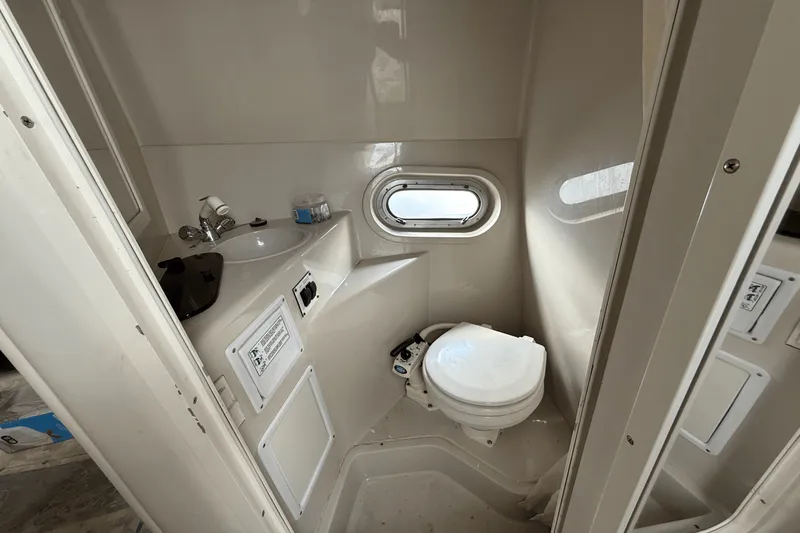 Slide: The Image of Four Winns 248 VISTA 2000 - 19