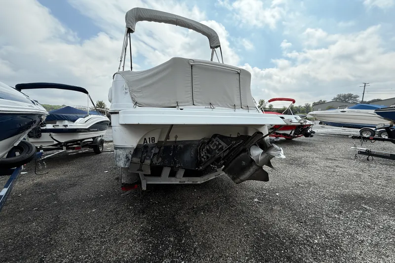 Slide: The Image of Four Winns 248 VISTA 2000 - 2