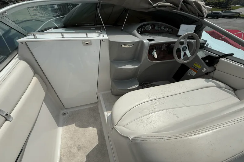 Slide: The Image of Four Winns 248 VISTA 2000 - 7