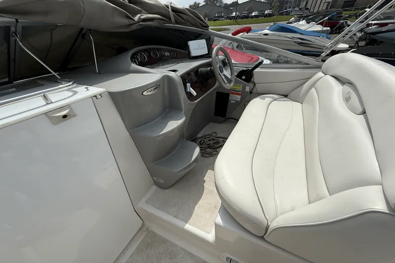 Slide: The Image of Four Winns 248 VISTA 2000 - 8