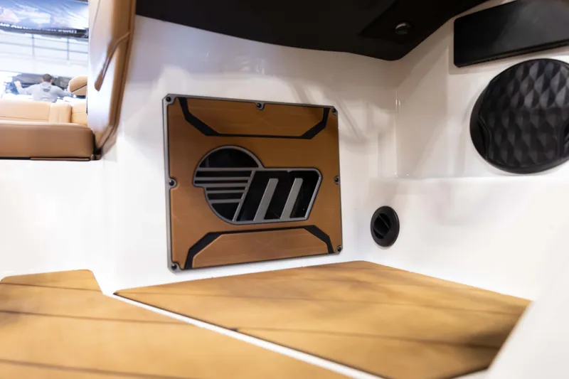 Slide: The Image of Malibu 23 LSV 2026 - 23