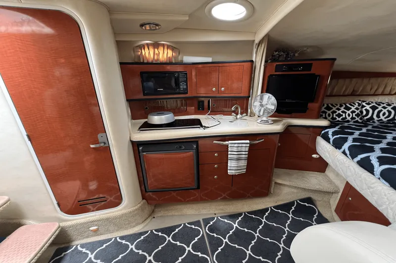 Slide: The Image of Sea Ray 300 SUNDANCER 2005 - 38