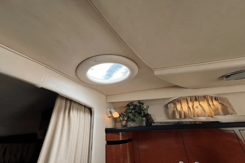 Slide: The Image of Sea Ray 300 SUNDANCER 2005 - 40