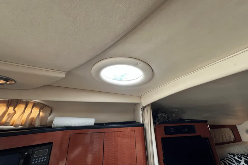 Slide: The Image of Sea Ray 300 SUNDANCER 2005 - 41