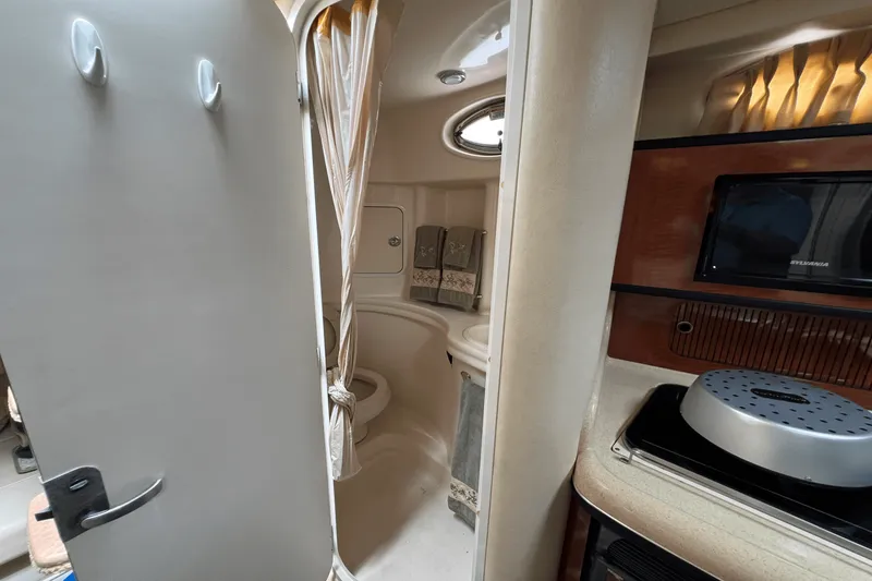 Slide: The Image of Sea Ray 300 SUNDANCER 2005 - 43