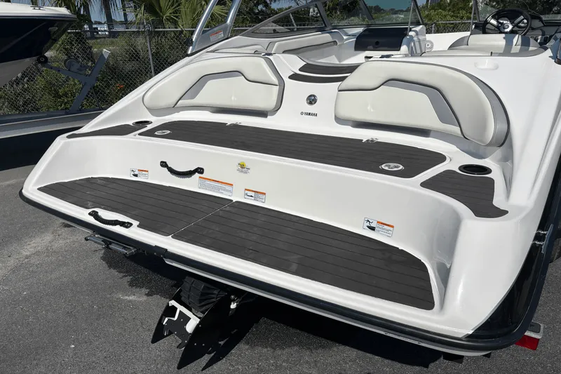 Slide: The Image of Yamaha AR190 2017 - 12